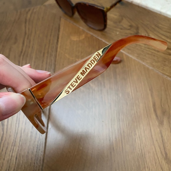 3 piece sunglasses set - Picture 6 of 6